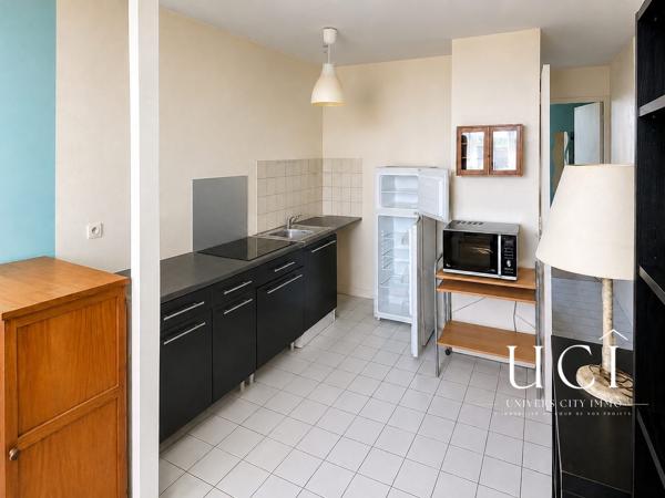 Nantes Sainte-Anne / Chantenay — Appartement 2 pièces traversant avec parking et cave