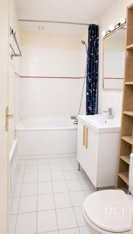 Nantes Sainte-Anne / Chantenay — Appartement 2 pièces traversant avec parking et cave
