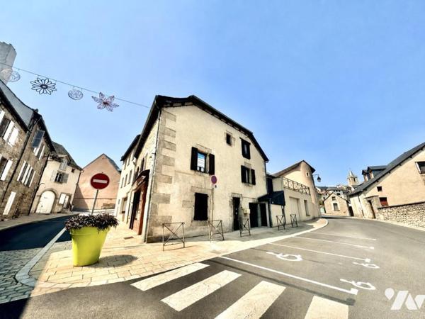 IMMEUBLE  A SAINT CHELY D'APCHER