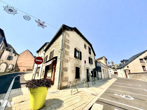 IMMEUBLE  A SAINT CHELY D'APCHER