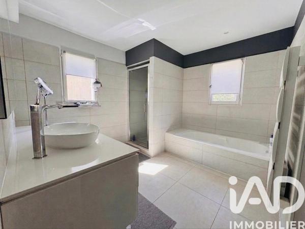 Maison à vendre 5 pièces 158,43 m² Sauveterre