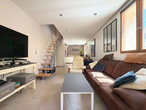 A VENDRE EN EXCLUSIVITE 84120 PERTUIS MAISON DE VILLE TYPE 3 PIECES DE 45M² AVEC COUR INTERIEUR