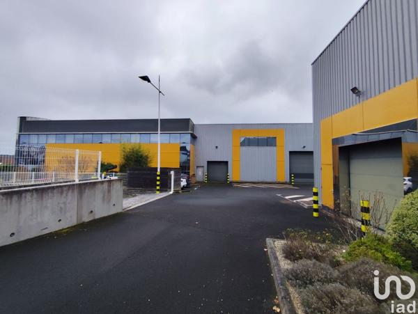 Atelier à vendre 2 026 m² Descartes