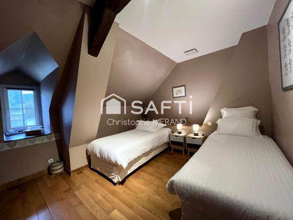 Fermette 7 chambres proche  de DANGE SAINT ROMAIN