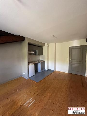 Appartement à louer, 2 pièces - POITIERS 86000