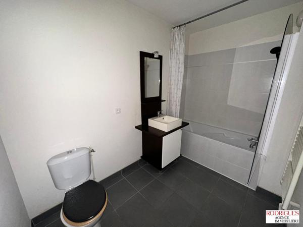 Appartement à louer, 2 pièces - POITIERS 86000