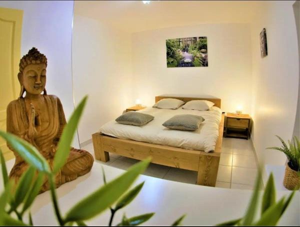 Local commercial transformé en appartement exploité en location saisonnière