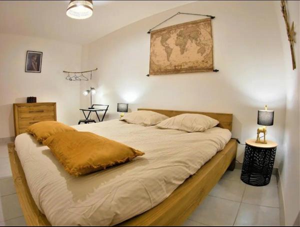 Local commercial transformé en appartement exploité en location saisonnière