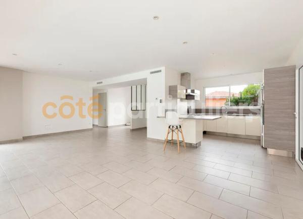 Vente
                Maison100 m² - 4 Pièces -
                    MONT DE MARSAN (40000)