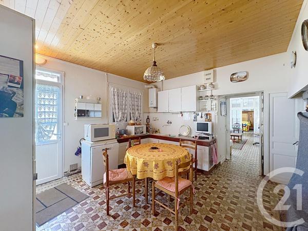 Maison à vendre  8 pièces - 234,70 m 2   MONTPON MENESTEROL  - 24