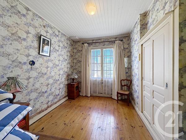 Maison à vendre  8 pièces - 234,70 m 2   MONTPON MENESTEROL  - 24
