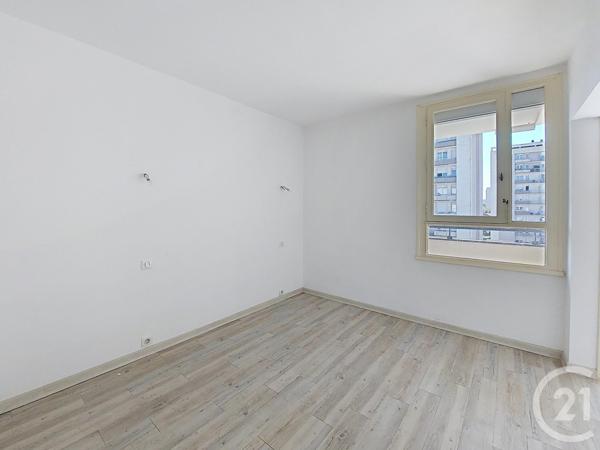 Appartement F5 à vendre  5 pièces - 77,10 m2 MONTELIMAR - 26