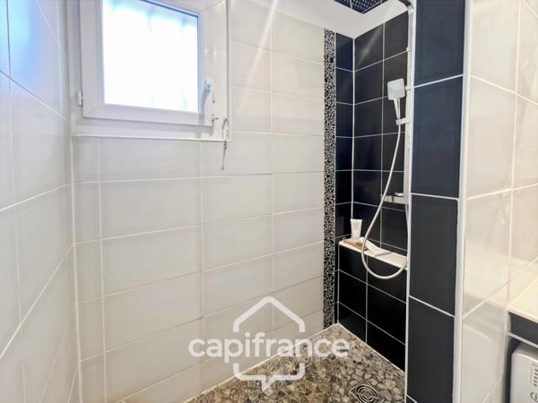 Appartement à vendre 2 pièces LE LAVANDOU (83)