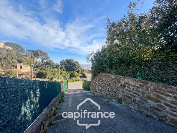 Appartement à vendre 2 pièces LE LAVANDOU (83)