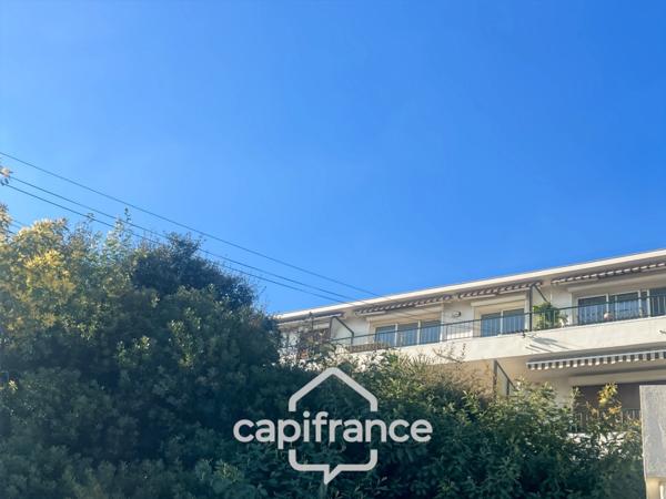 Appartement à vendre 2 pièces LE LAVANDOU (83)