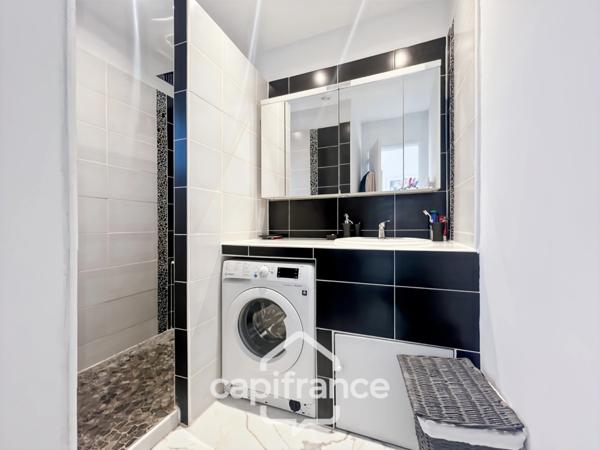 Appartement à vendre 2 pièces LE LAVANDOU (83)