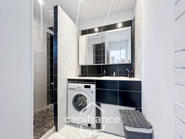 Appartement à vendre 2 pièces LE LAVANDOU (83)