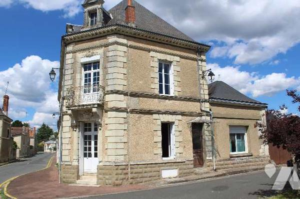 Maison de  ville, ancien hôtel.
