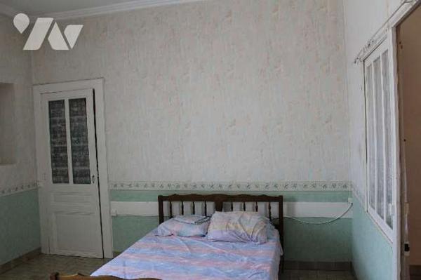 Maison de  ville, ancien hôtel.