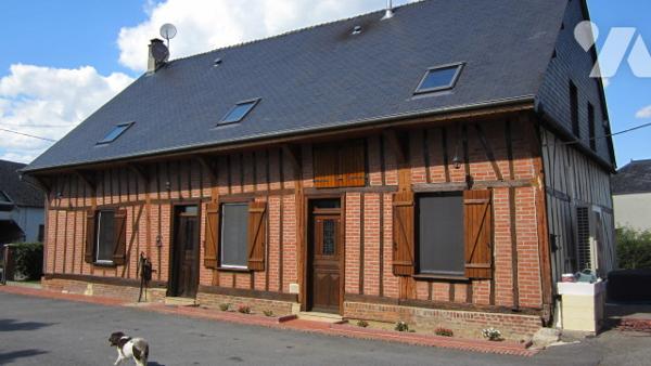 Maison individuelle de 136 m2, 2 ch, greniers aménageable de 68 m2.