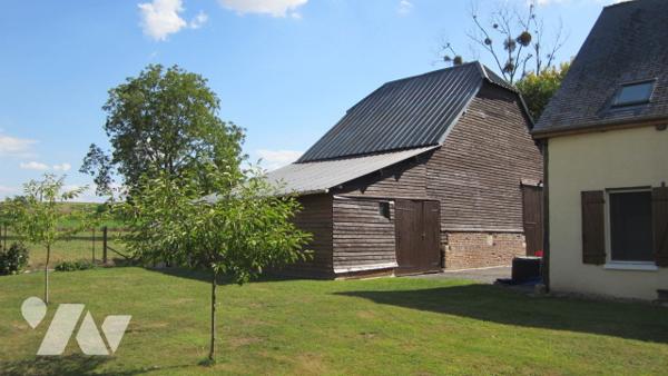 Maison individuelle de 136 m2, 2 ch, greniers aménageable de 68 m2.