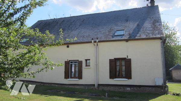 Maison individuelle de 136 m2, 2 ch, greniers aménageable de 68 m2.