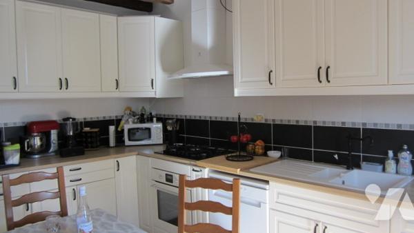 Maison individuelle de 136 m2, 2 ch, greniers aménageable de 68 m2.