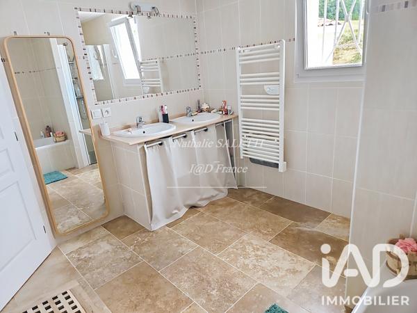Maison à vendre 4 pièces 128 m² Saint-Hilaire-de-Lusignan