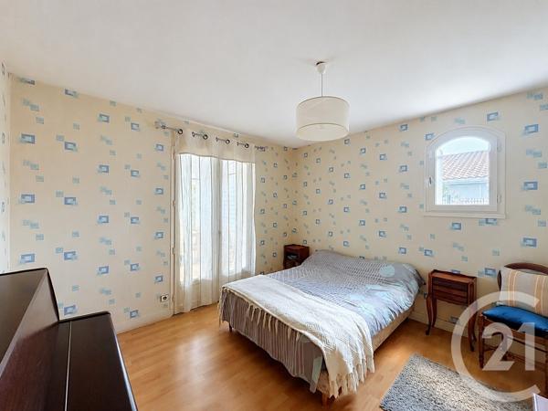 Maison à vendre  6 pièces - 140,20 m 2   GRADIGNAN  - 33