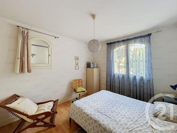 Maison à vendre  6 pièces - 140,20 m 2   GRADIGNAN  - 33