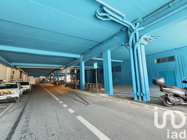 Parking à vendre 12 m² Suresnes