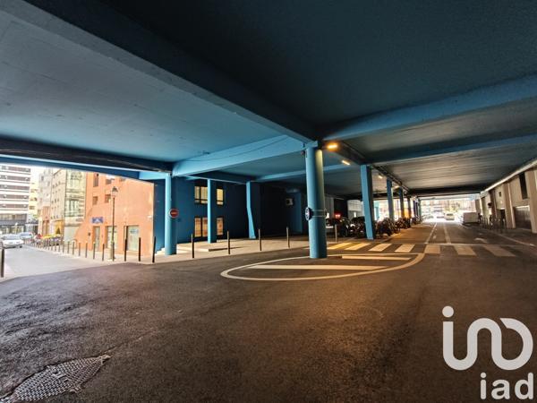 Parking à vendre 12 m² Suresnes