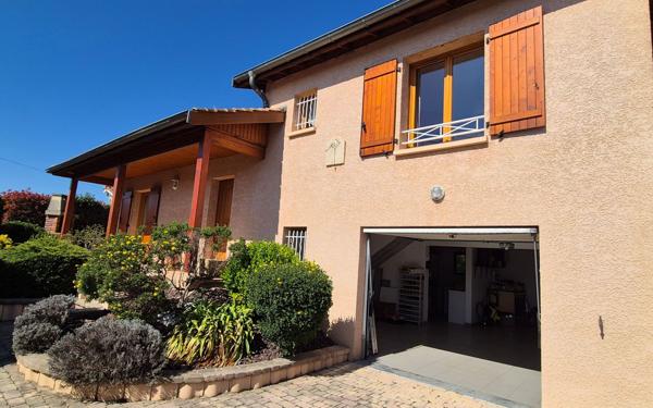 Maison à vendre    3 pièces • 89,33 m2 Vaulx-en-Velin