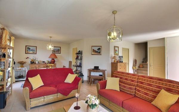 Maison à vendre    3 pièces • 89,33 m2 Vaulx-en-Velin