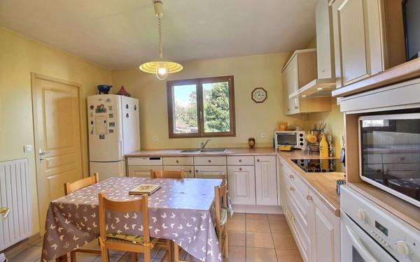 Maison à vendre    3 pièces • 89,33 m2 Vaulx-en-Velin