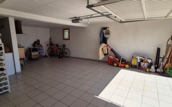 Maison à vendre    3 pièces • 89,33 m2 Vaulx-en-Velin