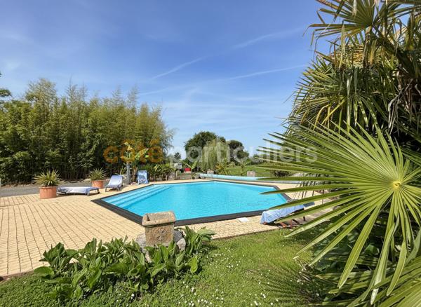 Vente
                Maison240 m² - 9 Pièces -
                    SAINT CIRICE (82340)