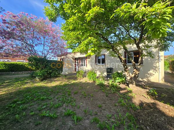 Vente
                Maison240 m² - 9 Pièces -
                    SAINT CIRICE (82340)
