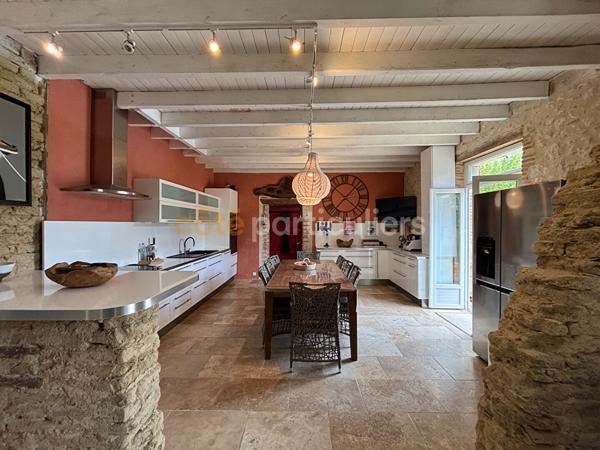 Vente
                Maison240 m² - 9 Pièces -
                    SAINT CIRICE (82340)