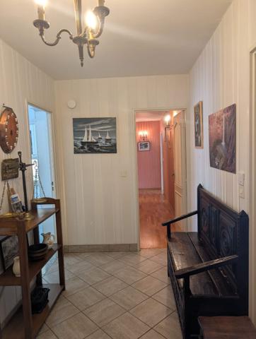 Appartement T6 de 131 m² avec balcon et double box Hyper-centre de Chartres