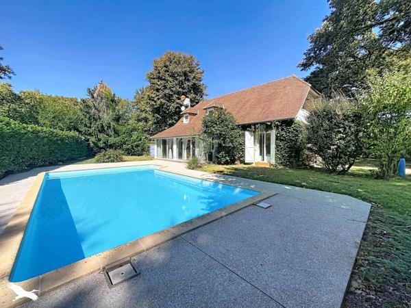 Maison 380 000 € Lescar 5 p 150 m² DPE C