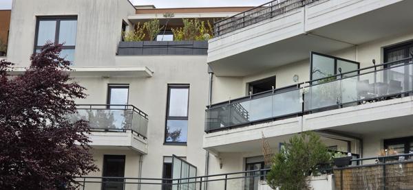 Holtzheim 2 pièces avec terrasse, garage et parking