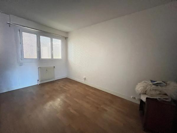 Appartement à vendre 4 pièces LYON 4EME ARRONDISSEMENT (69) avec garage