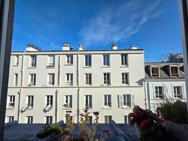 PARIS 18EME - STUDETTE - GUY MOQUET 95 000 € ** - Référence SB-6558