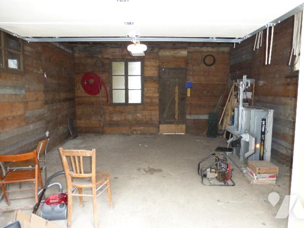 A 15 kms de VOUZIERS, Maison de 5 pièces principales avec garage et terrain de 631 m².