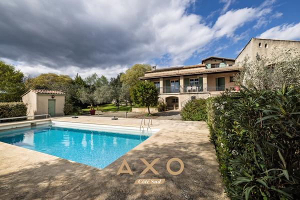 NÎMES – MAISON DE CARACTÈRE – 7 PIÈCES – 240 M² – MAZET – PISCINE – TERRAIN 2 600 M² – 795 000 €