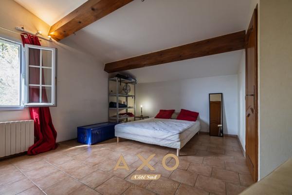 NÎMES – MAISON DE CARACTÈRE – 7 PIÈCES – 240 M² – MAZET – PISCINE – TERRAIN 2 600 M² – 795 000 €