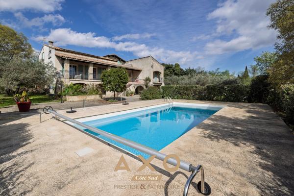 NÎMES – MAISON DE CARACTÈRE – 7 PIÈCES – 240 M² – MAZET – PISCINE – TERRAIN 2 600 M² – 795 000 €