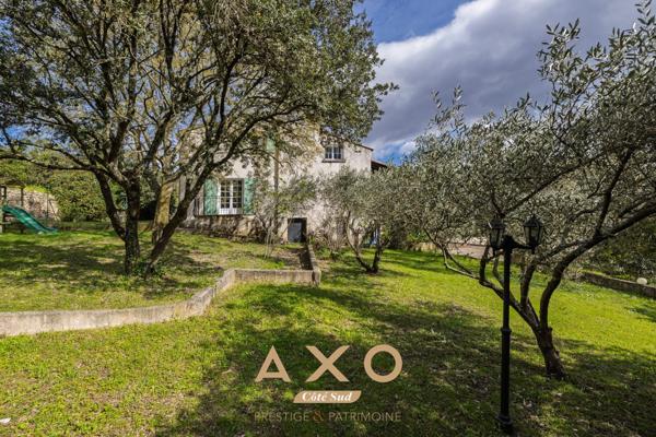 NÎMES – MAISON DE CARACTÈRE – 7 PIÈCES – 240 M² – MAZET – PISCINE – TERRAIN 2 600 M² – 795 000 €