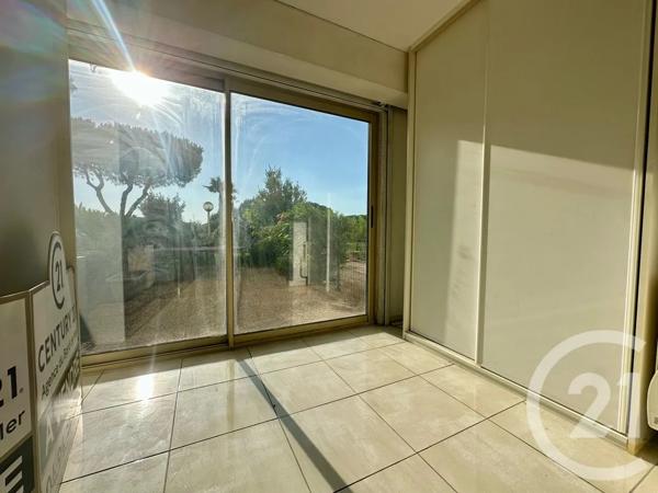 Appartement T2 à vendre  2 pièces - 27,70 m 2   SIX FOURS LES PLAGES  - 83